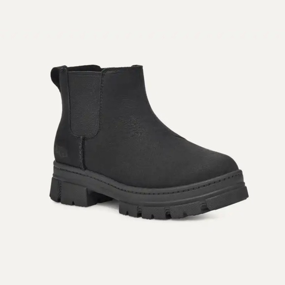 UGG Kids' Ashton Chelsea Boot - Picture 3 of 6